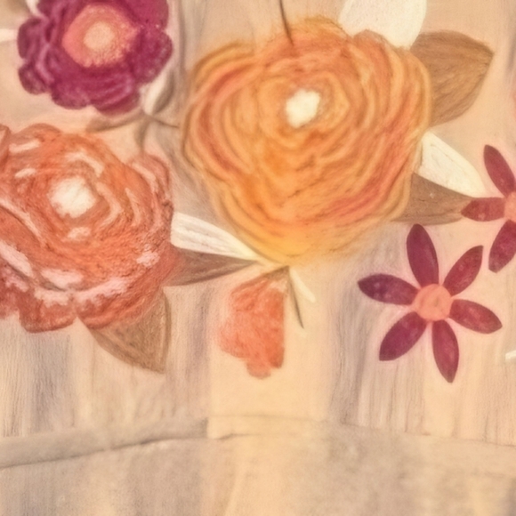 Cozy NWT Savana Jane NWT 1X/2X Boho Hipple Embrordered Floral Top - Picture 6 of 6